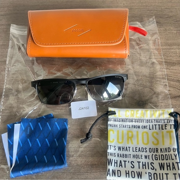 Fossil Men's FOSSIL 3000PS Matte Black Y2 Gray Polarized Sunglasses SKU#J24102 - Picture 1 of 10
